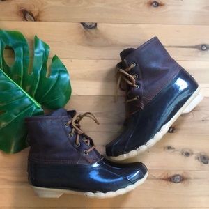 Sperry Women’s Saltwater Duck Boots Size 6